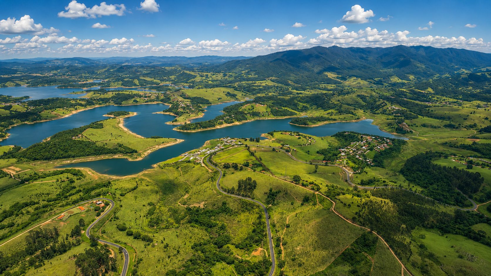 Vista aérea da região do Gigante das Águas em Piracaia