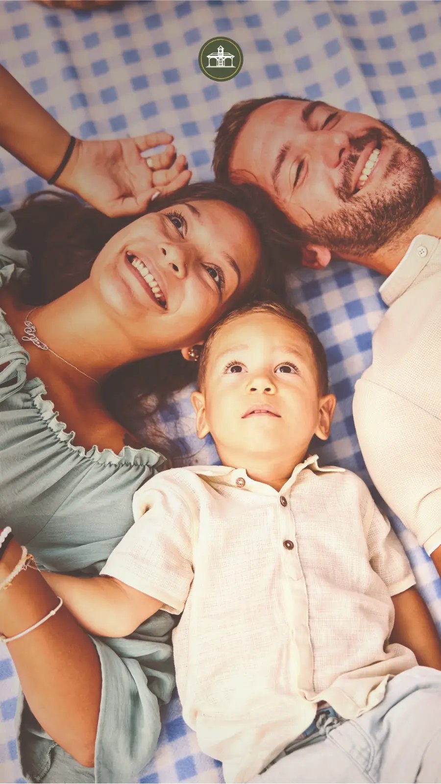Família aproveitando um momento ao ar livre no Residencial Mariah
